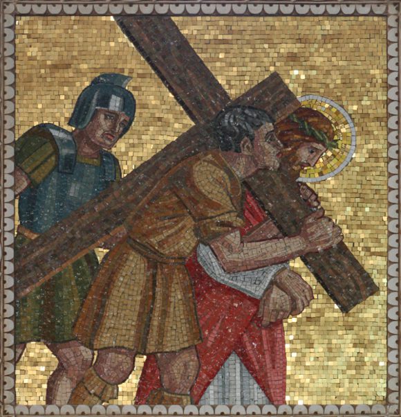 simon_of_cyrene_helps_jesus_carry_his_cross_005